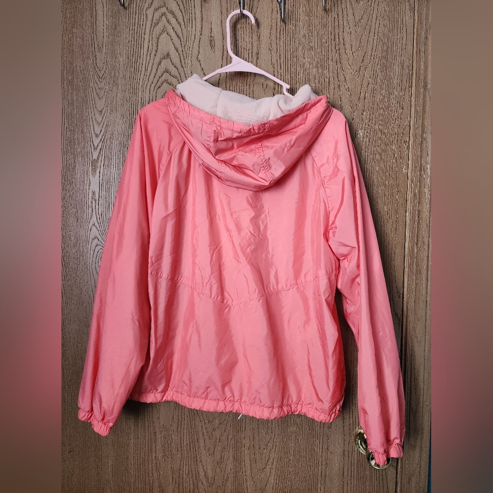Large Columbia Women's Jacket - Picture 2 of 3